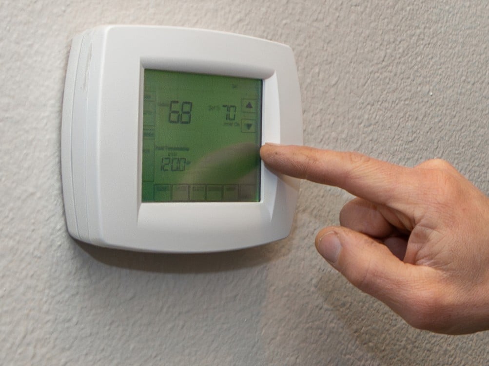 Checking settings the thermostat, HVAC troubleshooting.